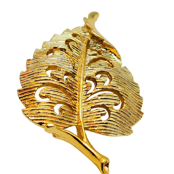 Gerrys Gold Leaf Brooch Open Work Stem Vintage 1970s Pin Signed Jewelry - Picture 3 of 5
